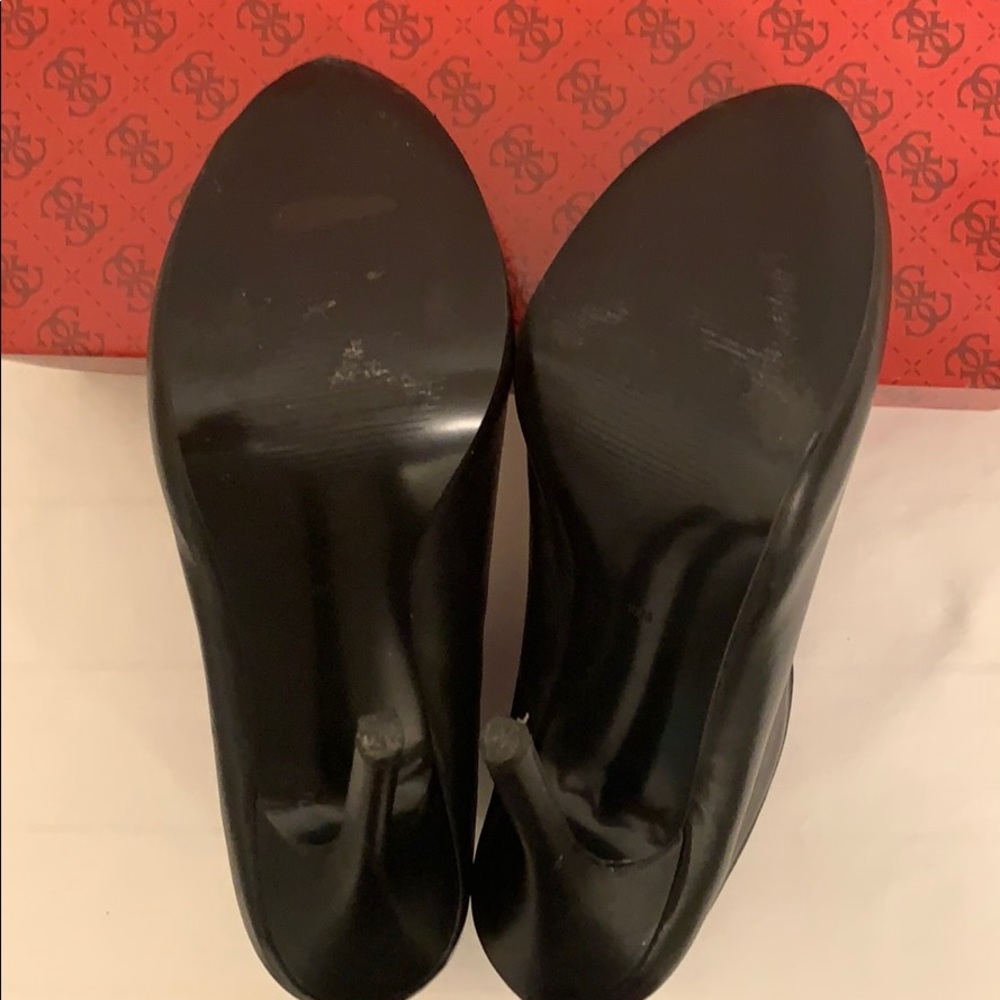 Guess Booties - Picture 4 of 5